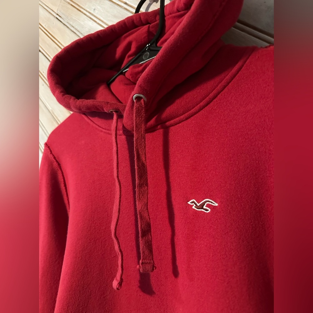 Hollister Classic Red Hoodie for Men - Picture 4 of 8